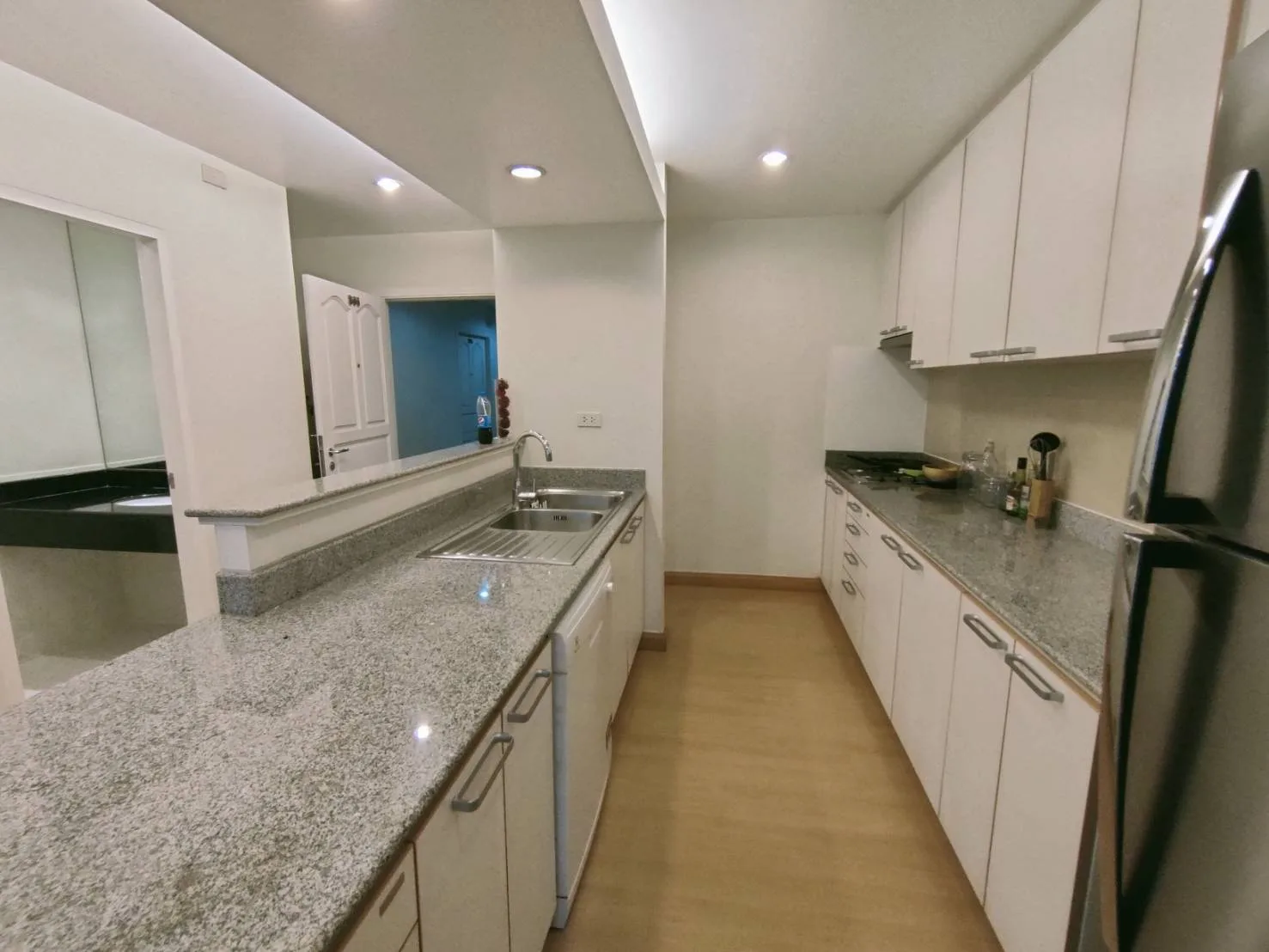 Property photos for Park View Mansion
