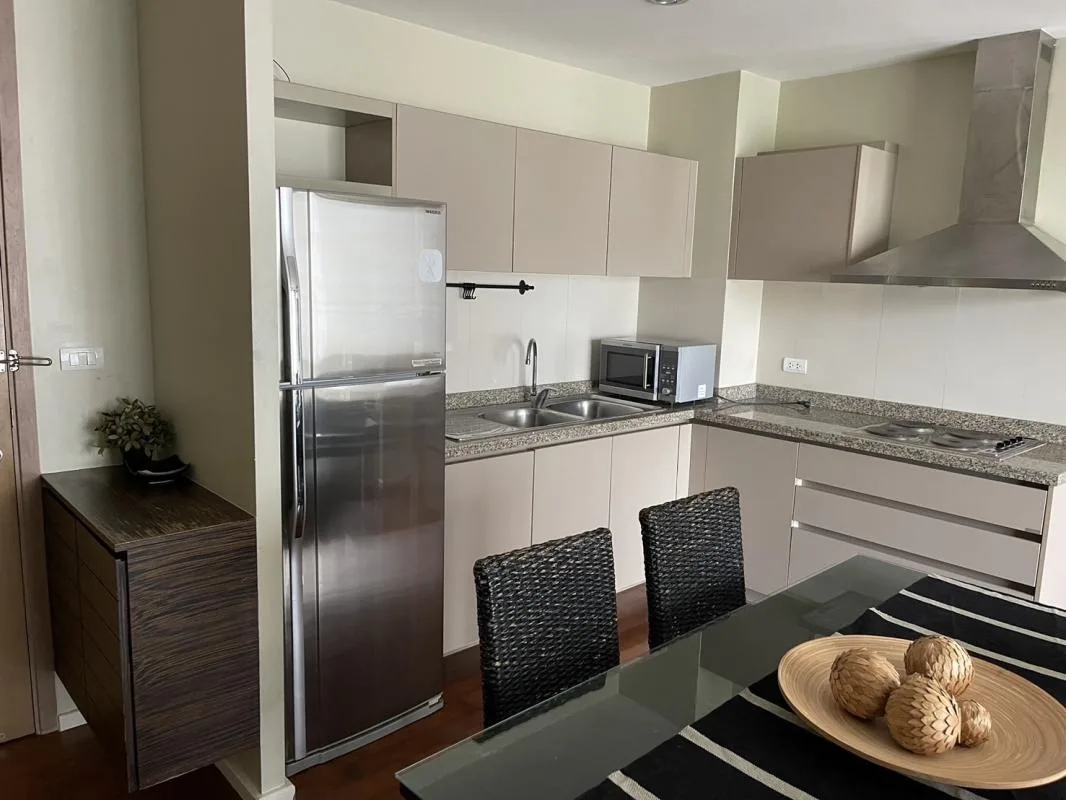 Property photos for Siri On 8