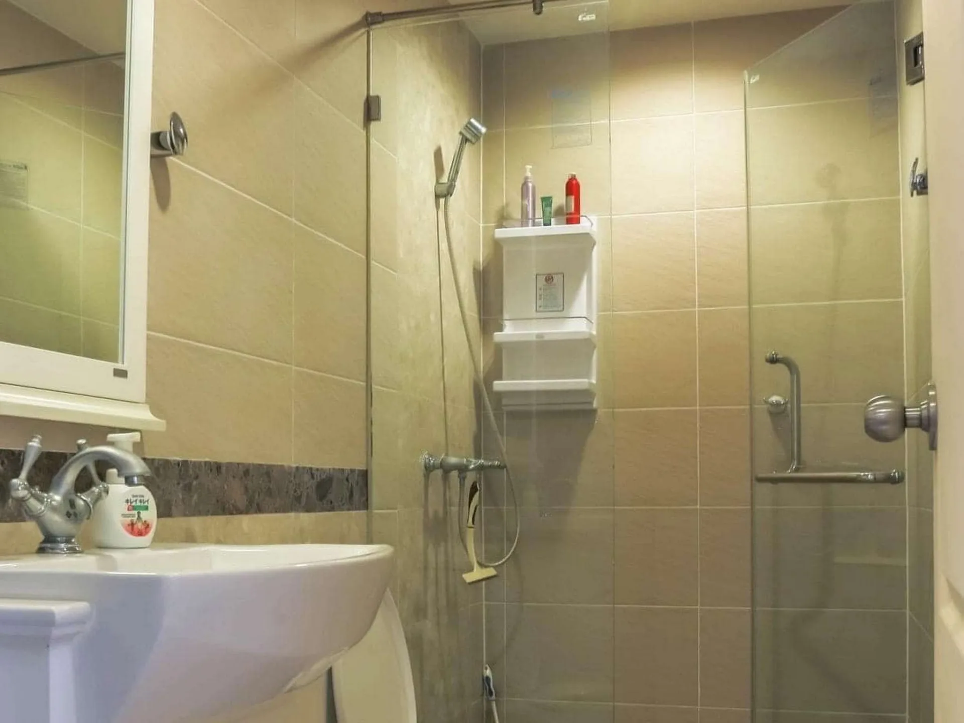 Property photos for The Crest Phahonyothin 11