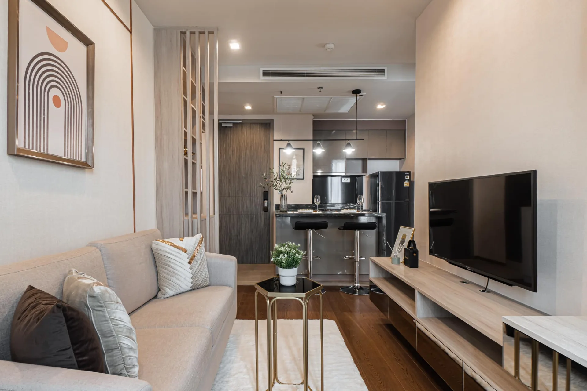Property photos for Ideo Q Victory