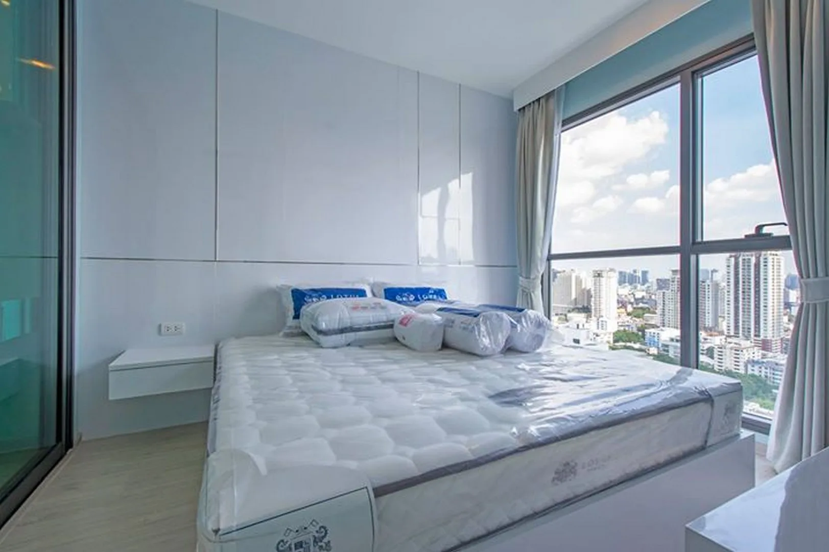 Property photos for Rhythm Rangnam