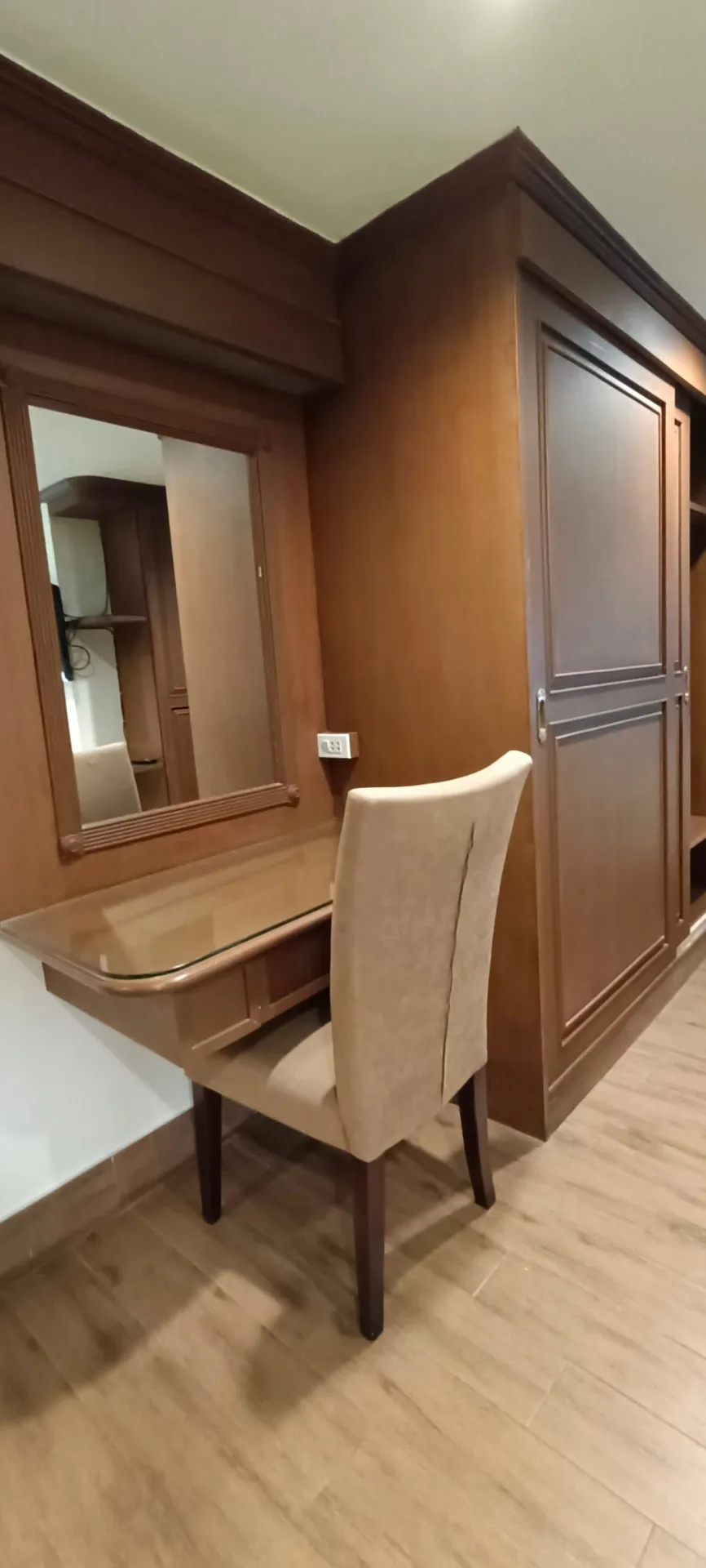 Property photos for Beverly Tower Condo