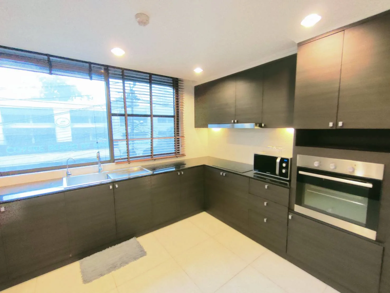 Property photos for Ploenruedee Residence