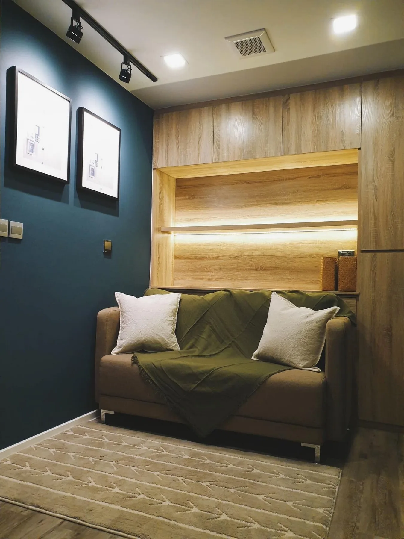 Property photos for Brown Condo Huaikwang