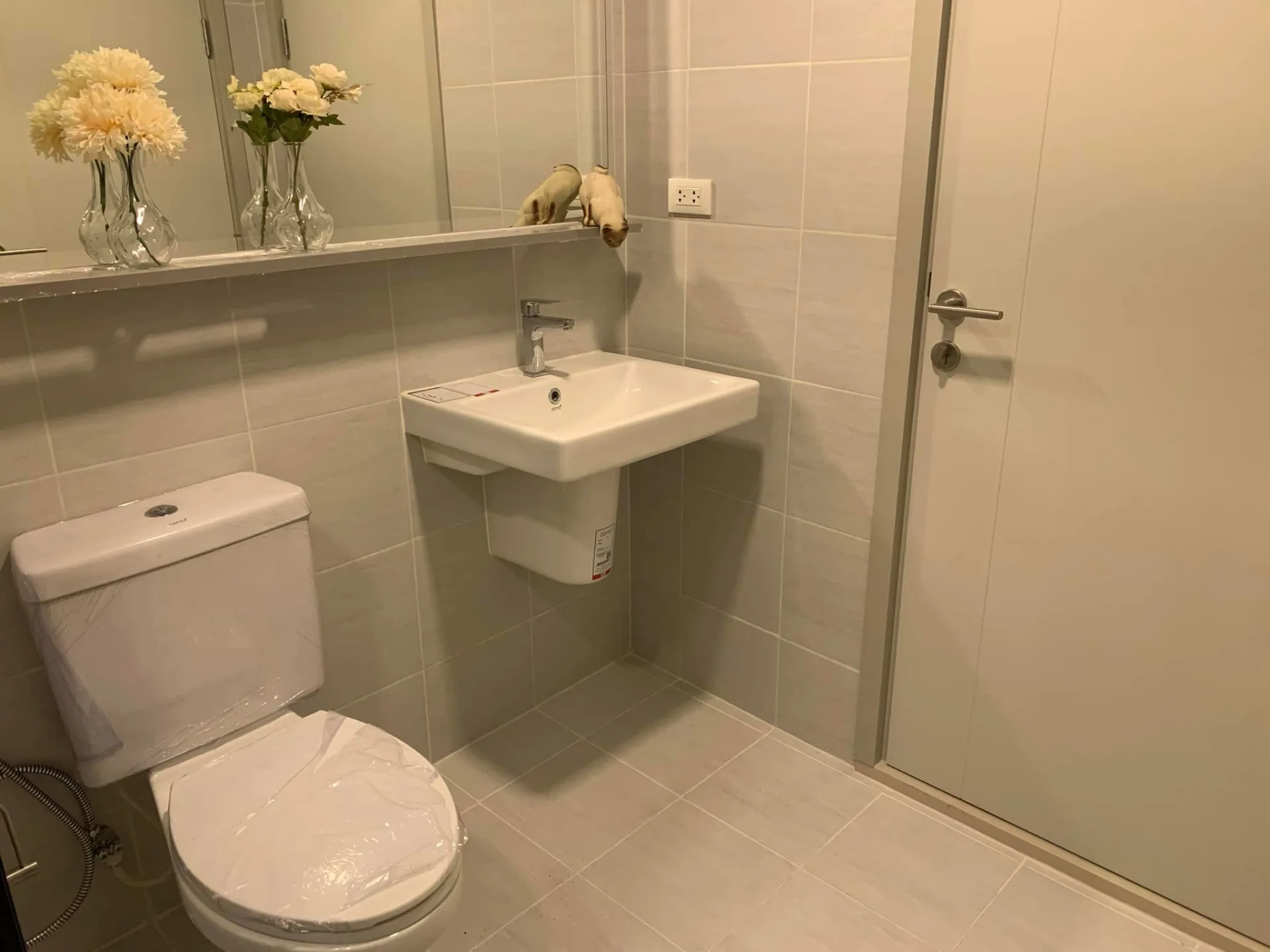 Property photos for THE BASE Sukhumvit 50