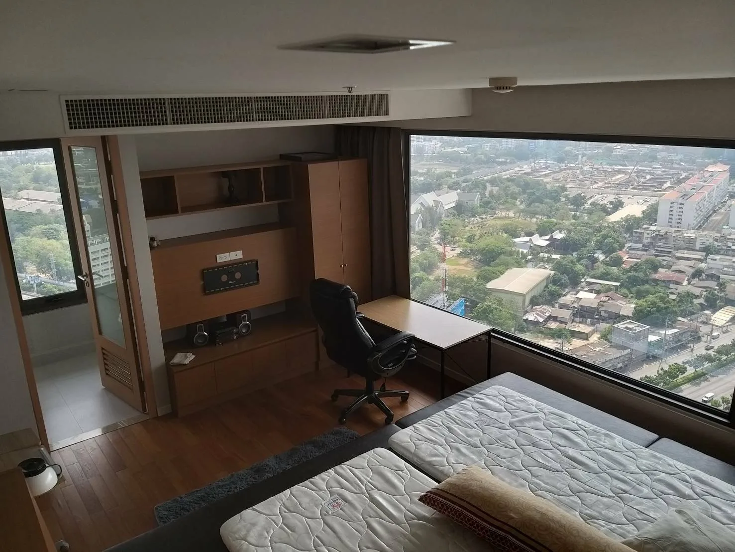 Property photos for Amanta Lumpini