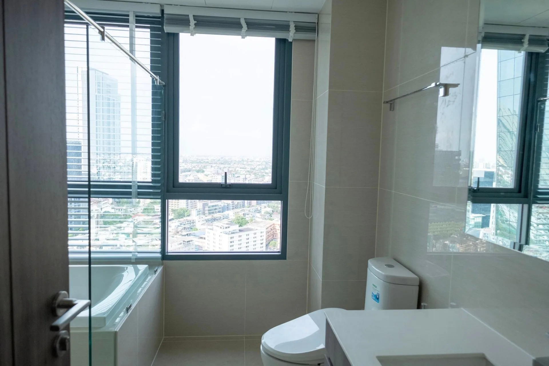 Property photos for IDEO Mobi Sukhumvit 66