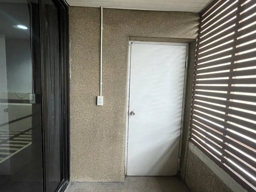 Property photos for Asoke Tower
