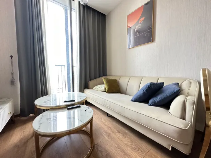 Property photos for Noble BE 33