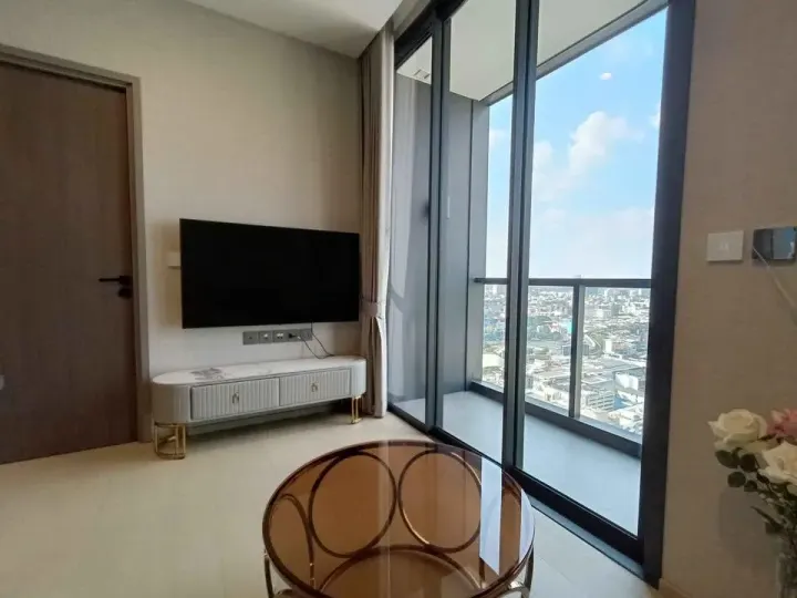 Property photos for The Extro Phayathai-rangnam