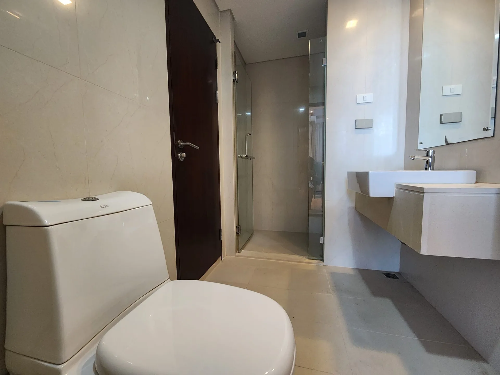 Property photos for Le Luk