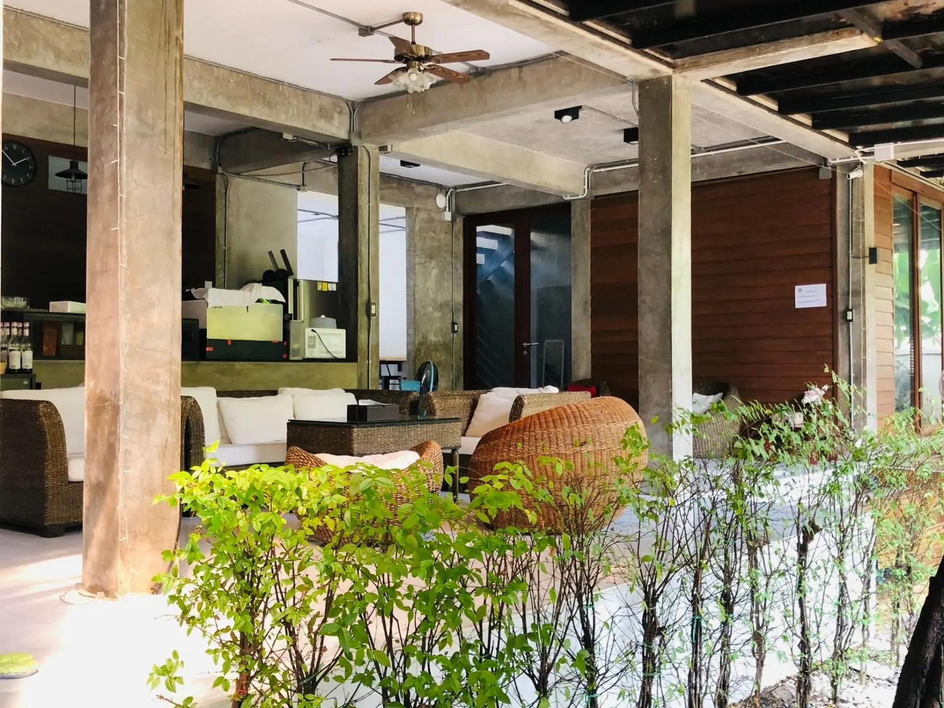 Property photos for Office Soi Ratchadaphisek 3