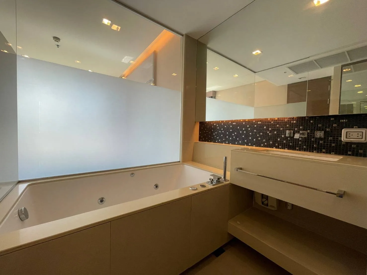 Property photos for The Address Asoke