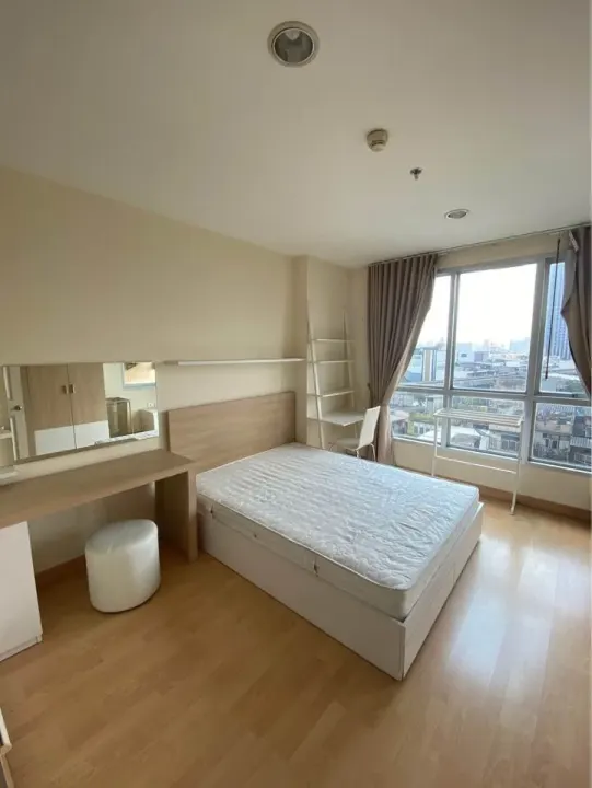 Property photos for Life @ Phahon - Ari