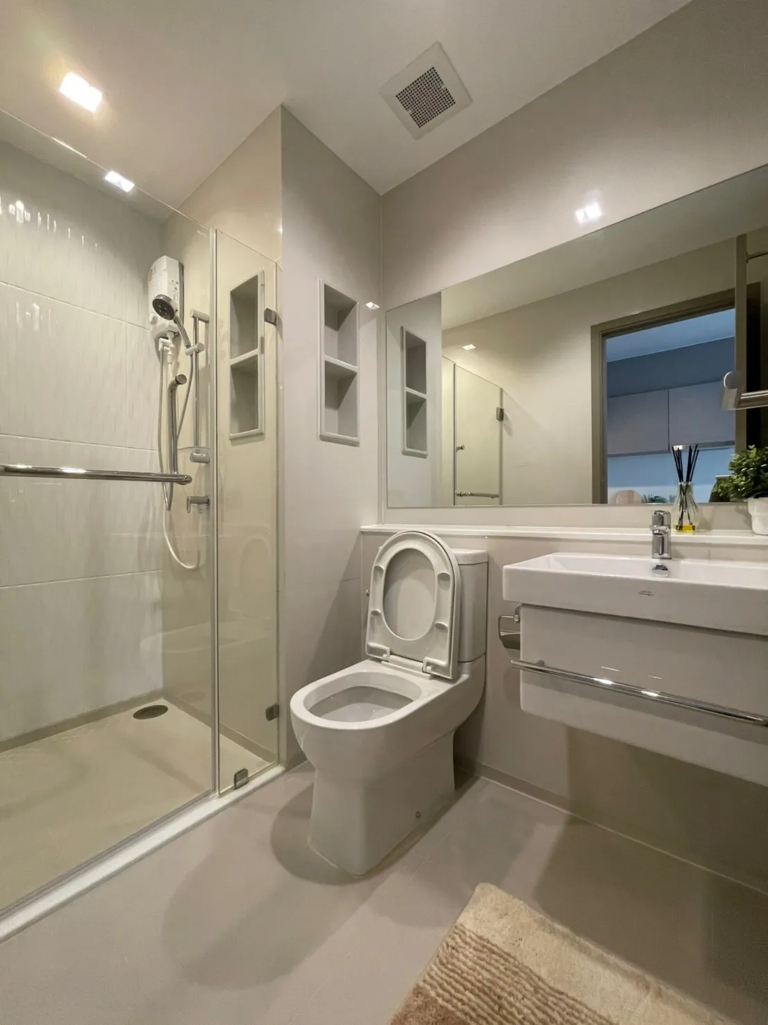 Property photos for LIFE Asoke - Rama 9
