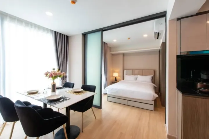 Property photos for Lloyd Soonvijai-thonglor
