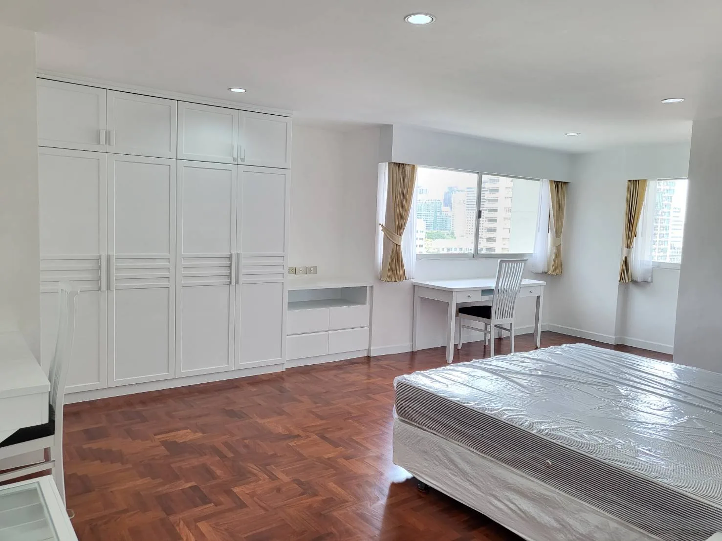 Property photos for Regent On The Park 3