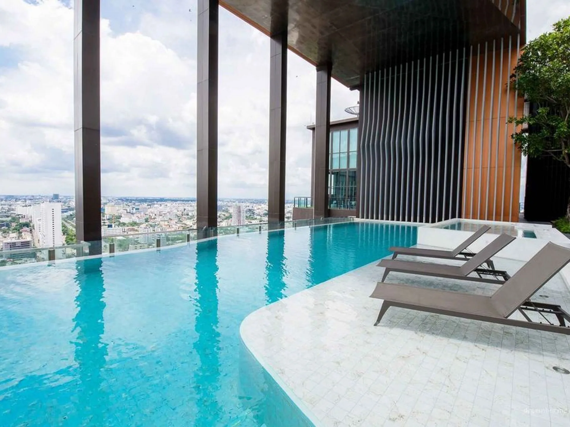 Property photos for Whizdom Avenue Ratchada - Ladprao