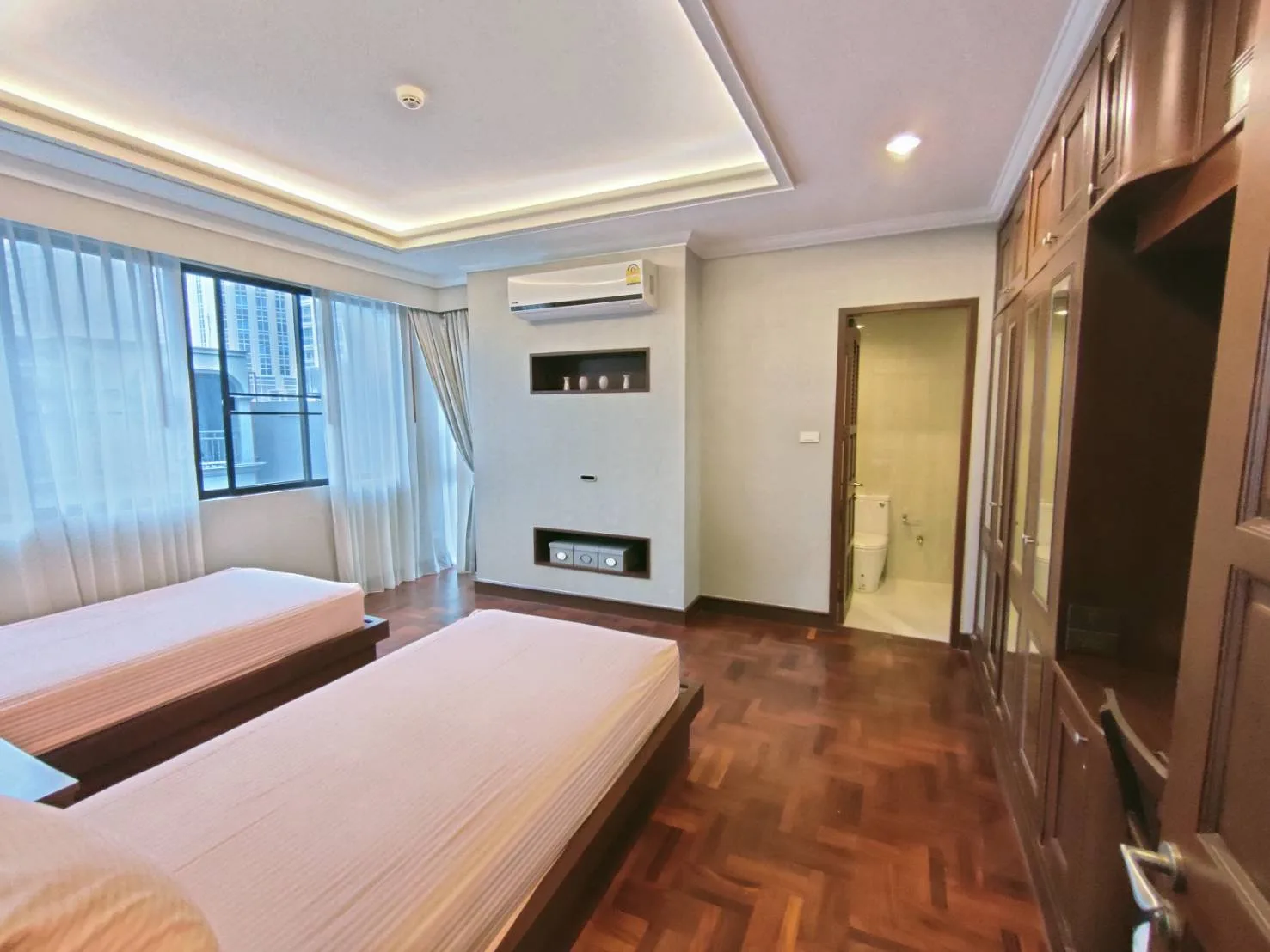 Property photos for Ploenruedee Residence