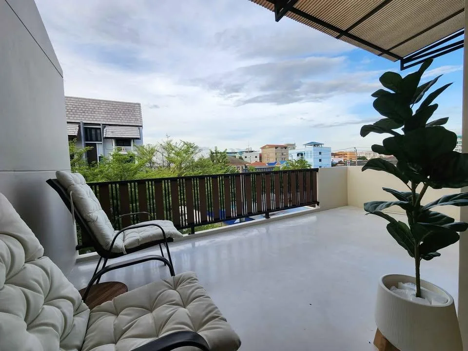 Property photos for Areeya Mandarina Sukhumvit 77