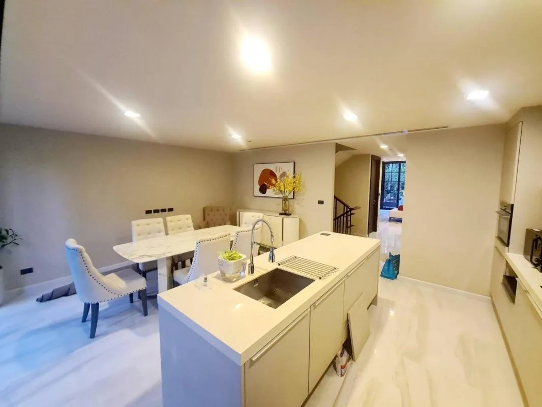 Property photos for Quarter 31