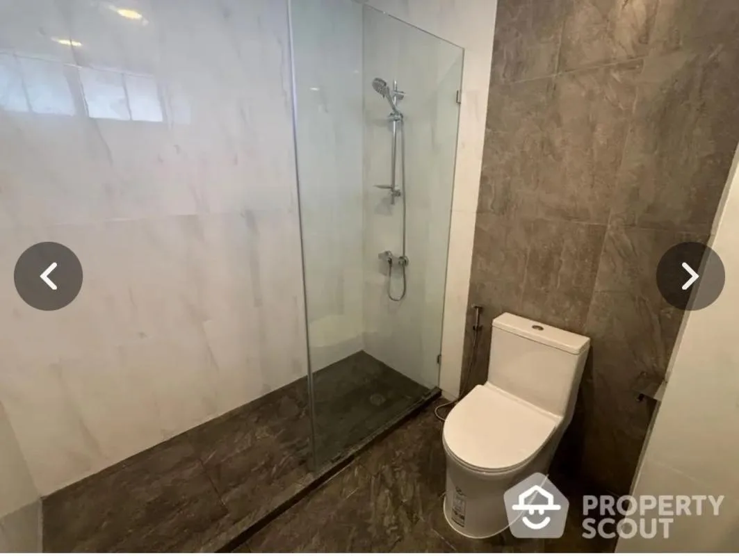 Property photos for Tongtip Mansion