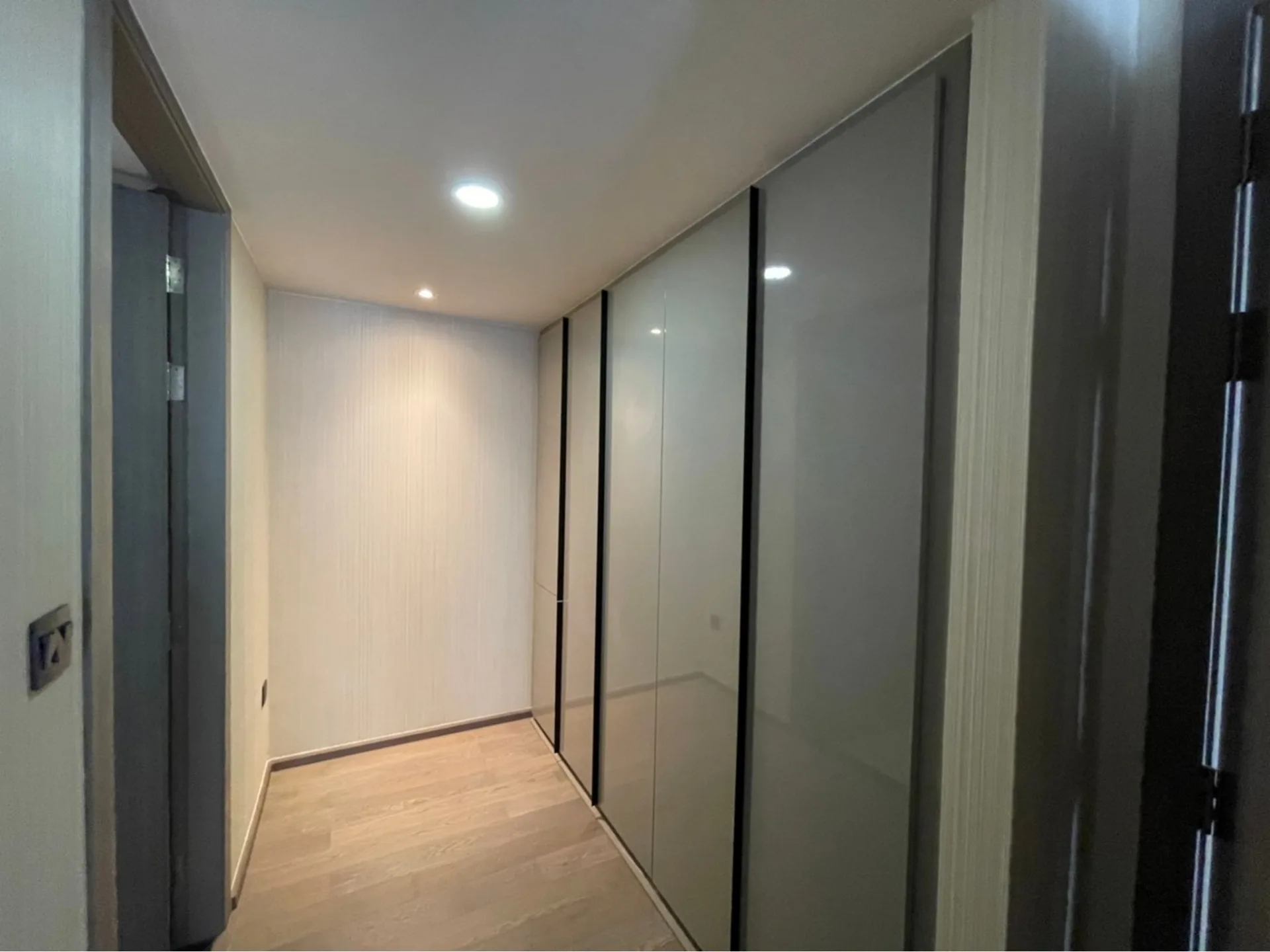 Property photos for Klass Sarasin - Rajdamri