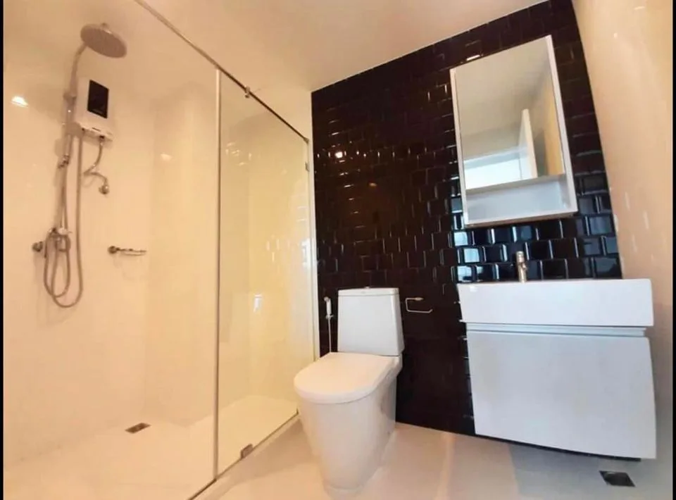Property photos for The Room Sukhumvit 64