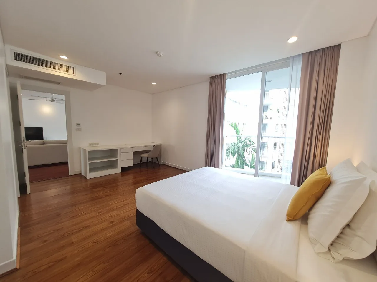 Property photos for Ekamai Gardens (shama Ekamai)