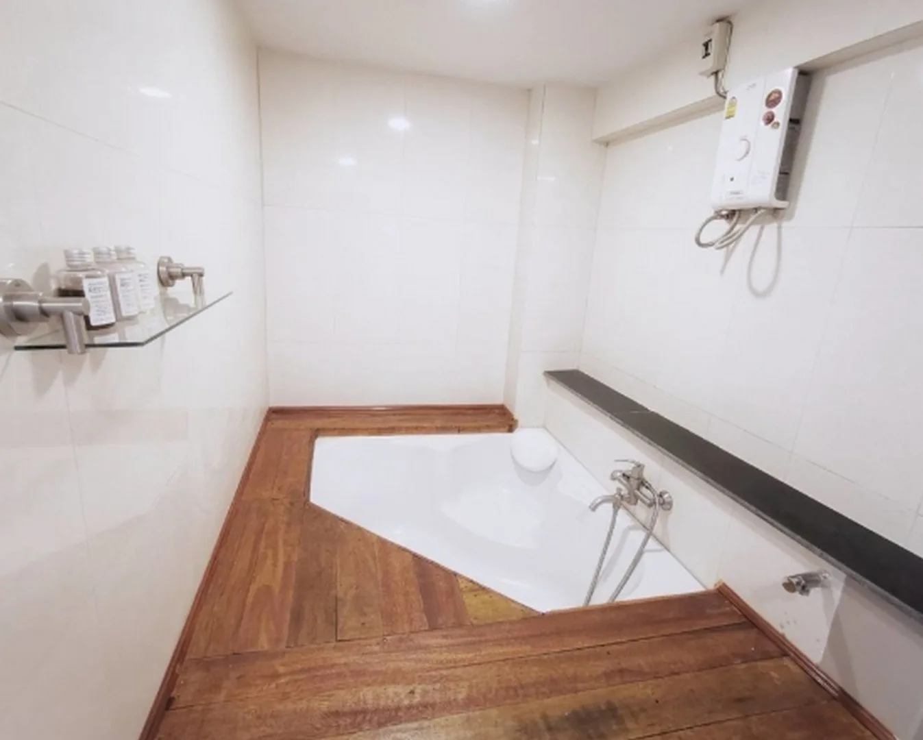 Property photos for Pathumwan Place