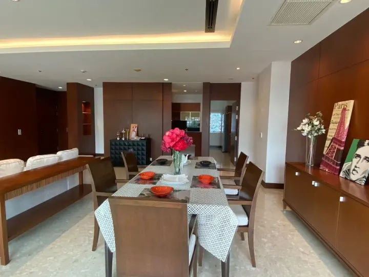 Property photos for Royal Residence Park