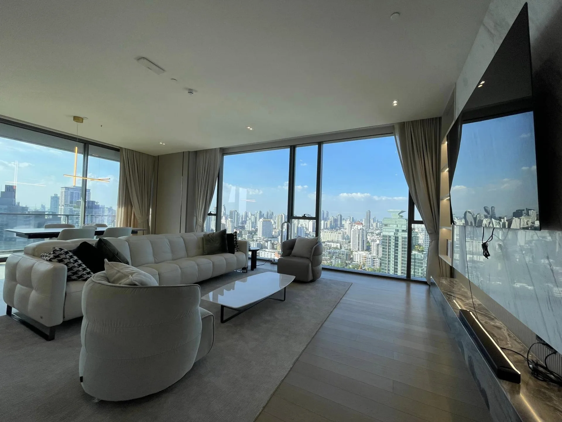 Property photos for The Strand Thonglor