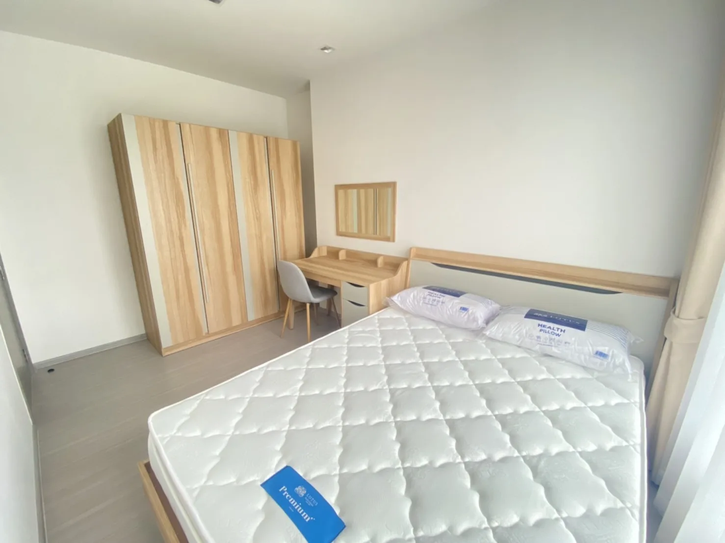 Property photos for Life Asoke Hype