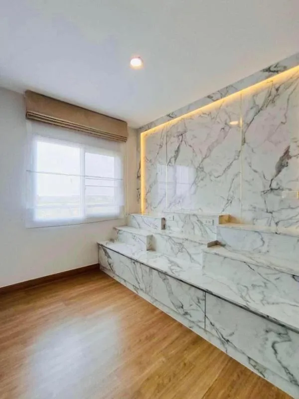 Property photos for Centro Rama9 ??? Motorway