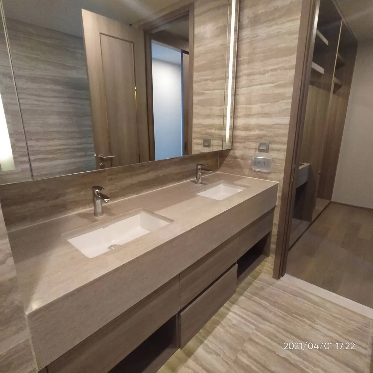 Property photos for Celes Asoke