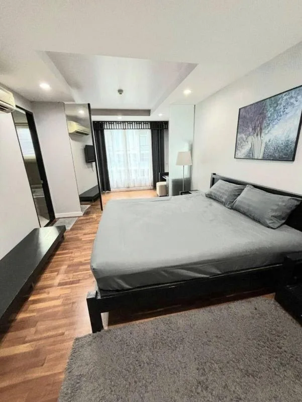 Property photos for Avenue 61