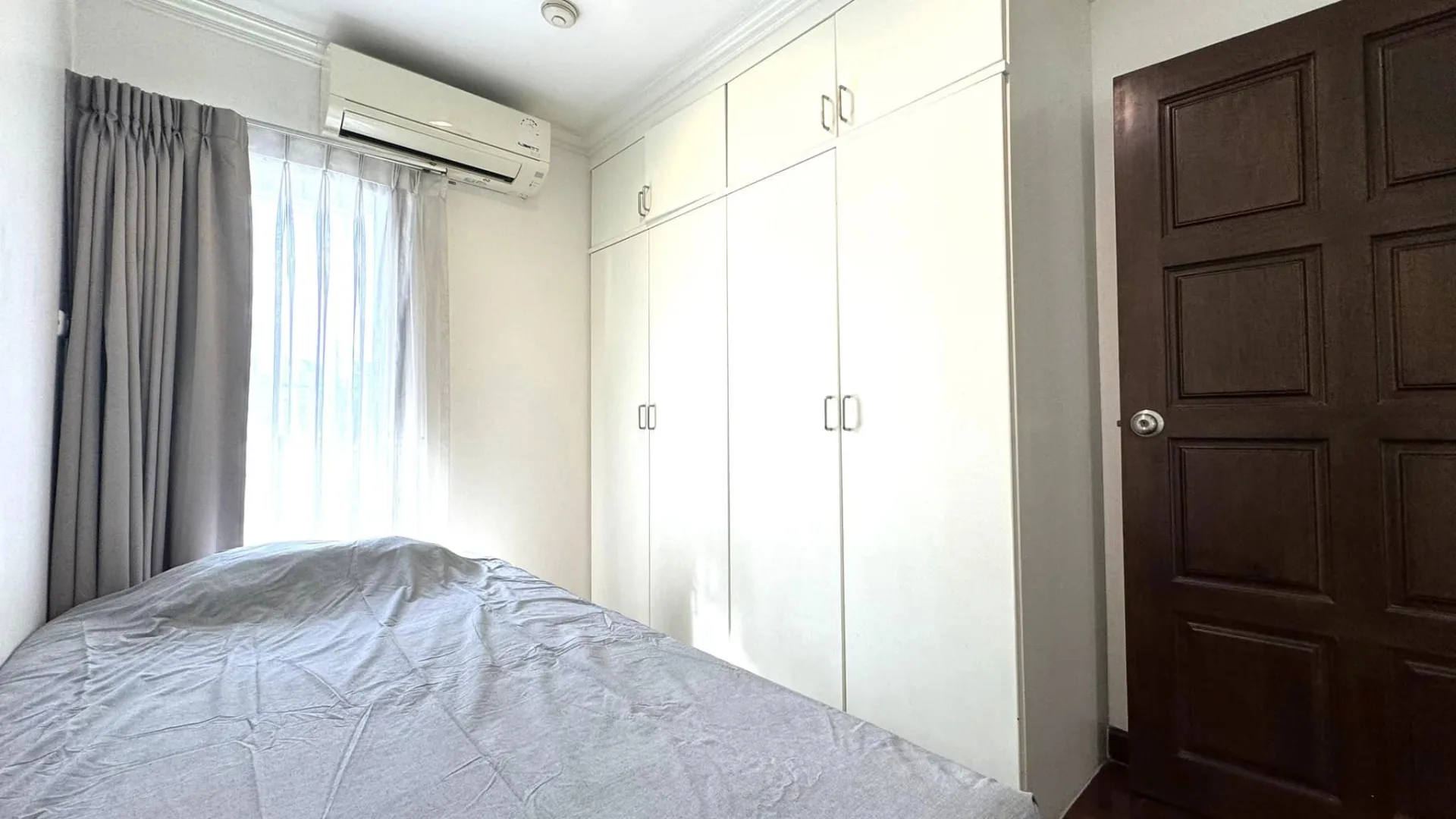 Property photos for Richmond Palace