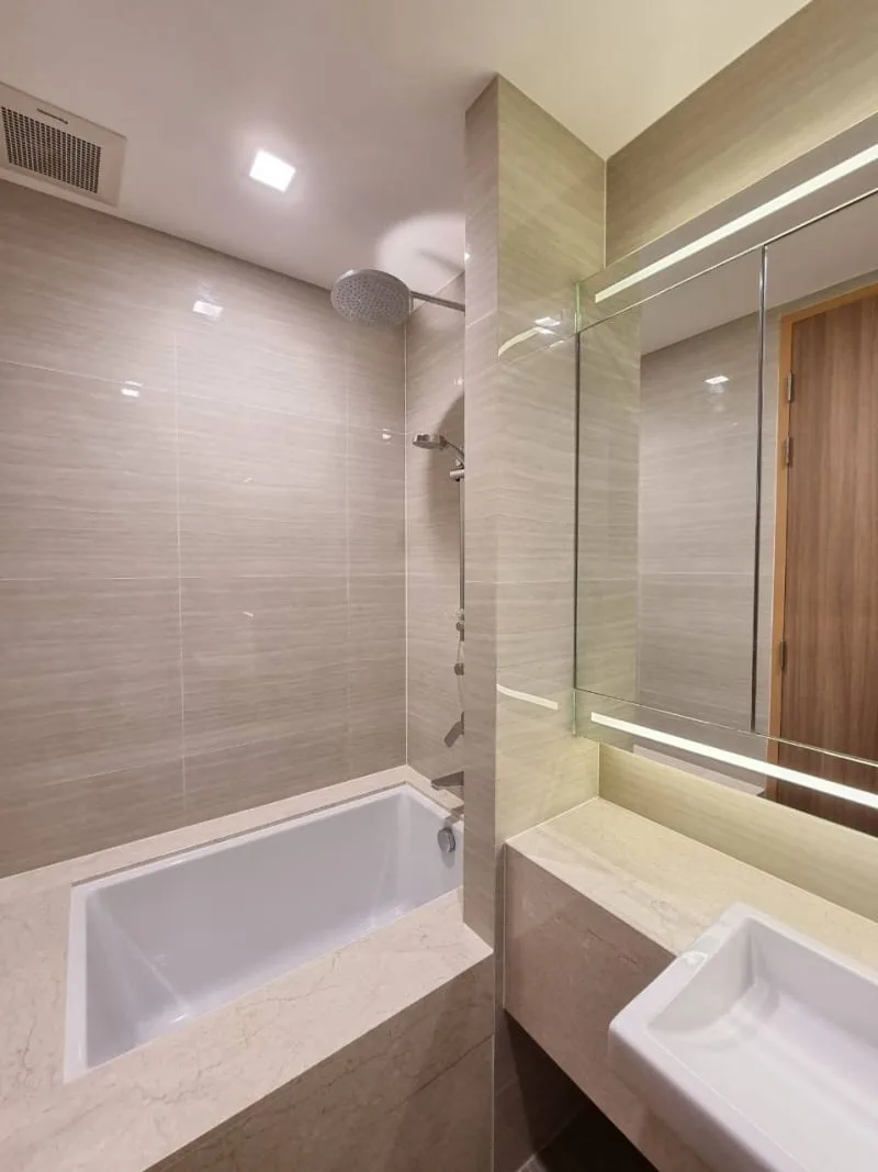 Property photos for Noble BE 33