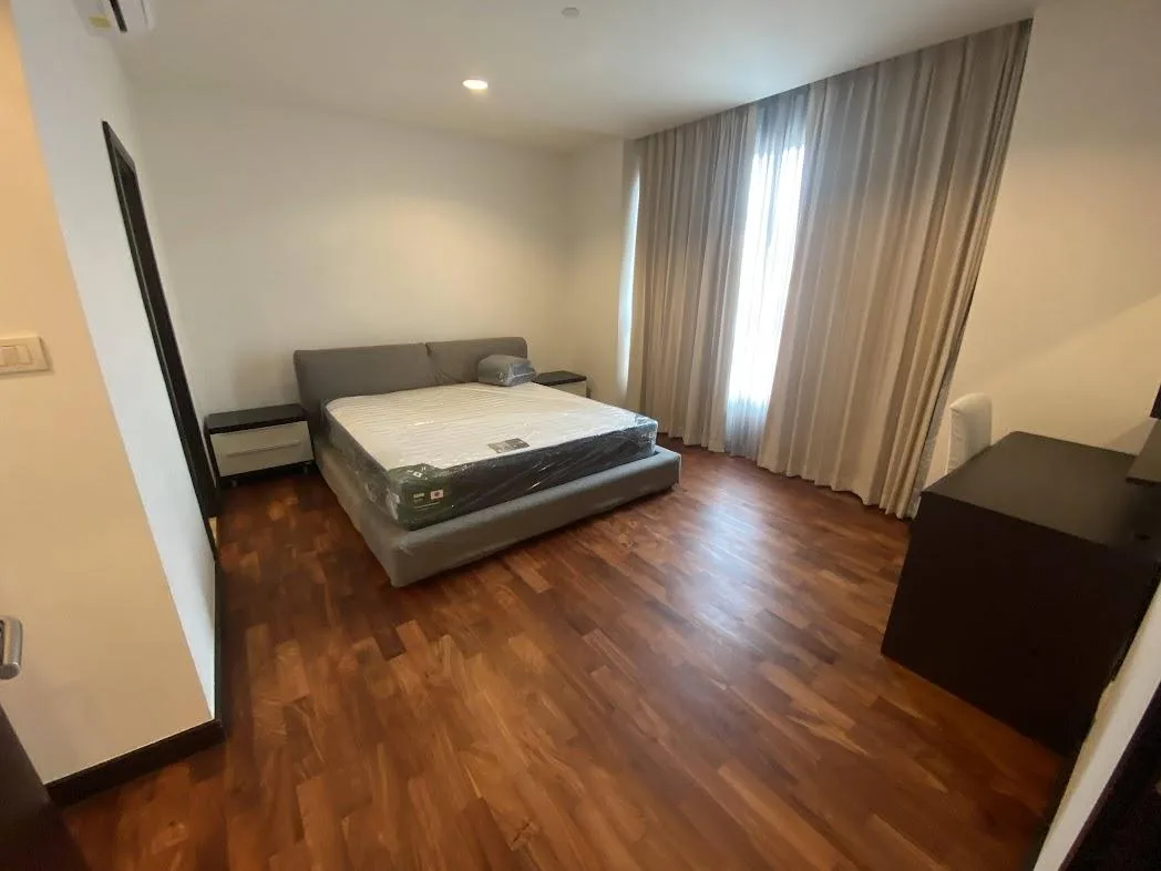 Property photos for Wilshire