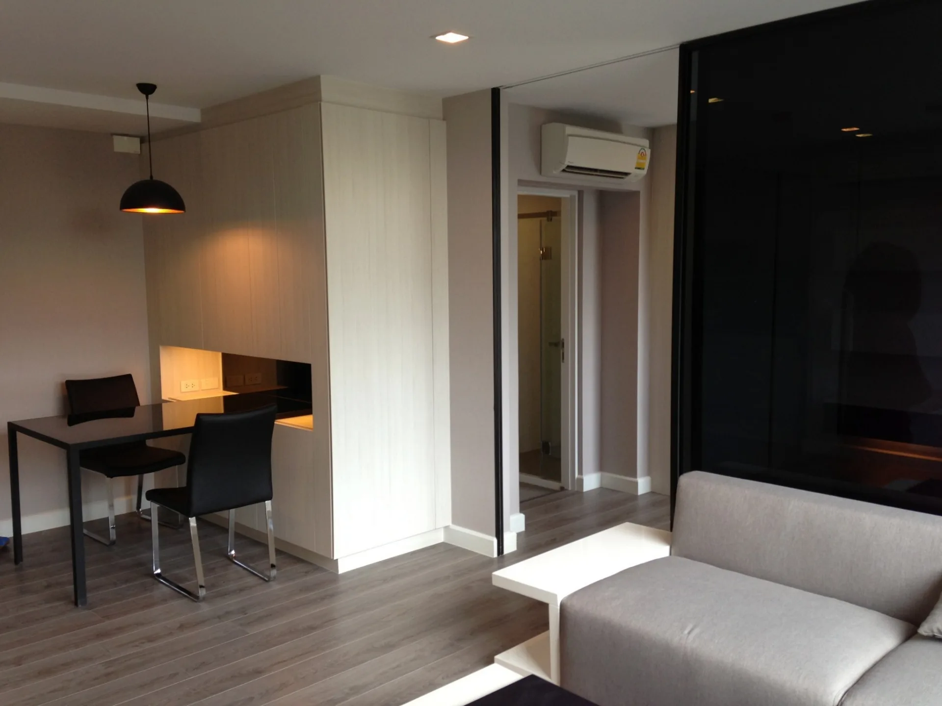 Property photos for The Room Sukhumvit 40