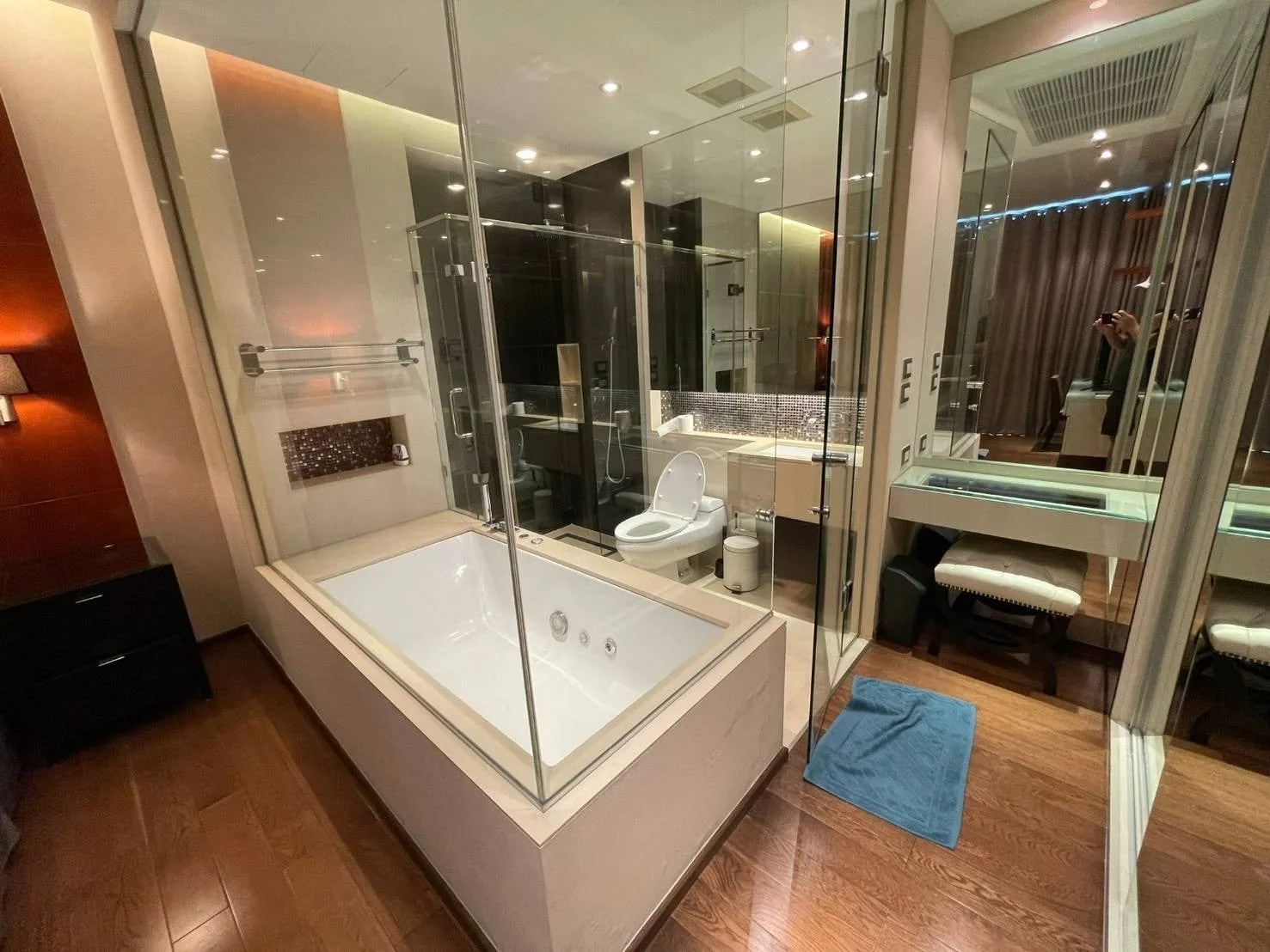 Property photos for The Address Sukhumvit 28