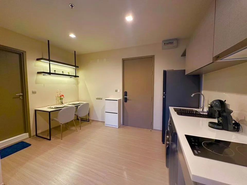 Property photos for Life Asoke Hype
