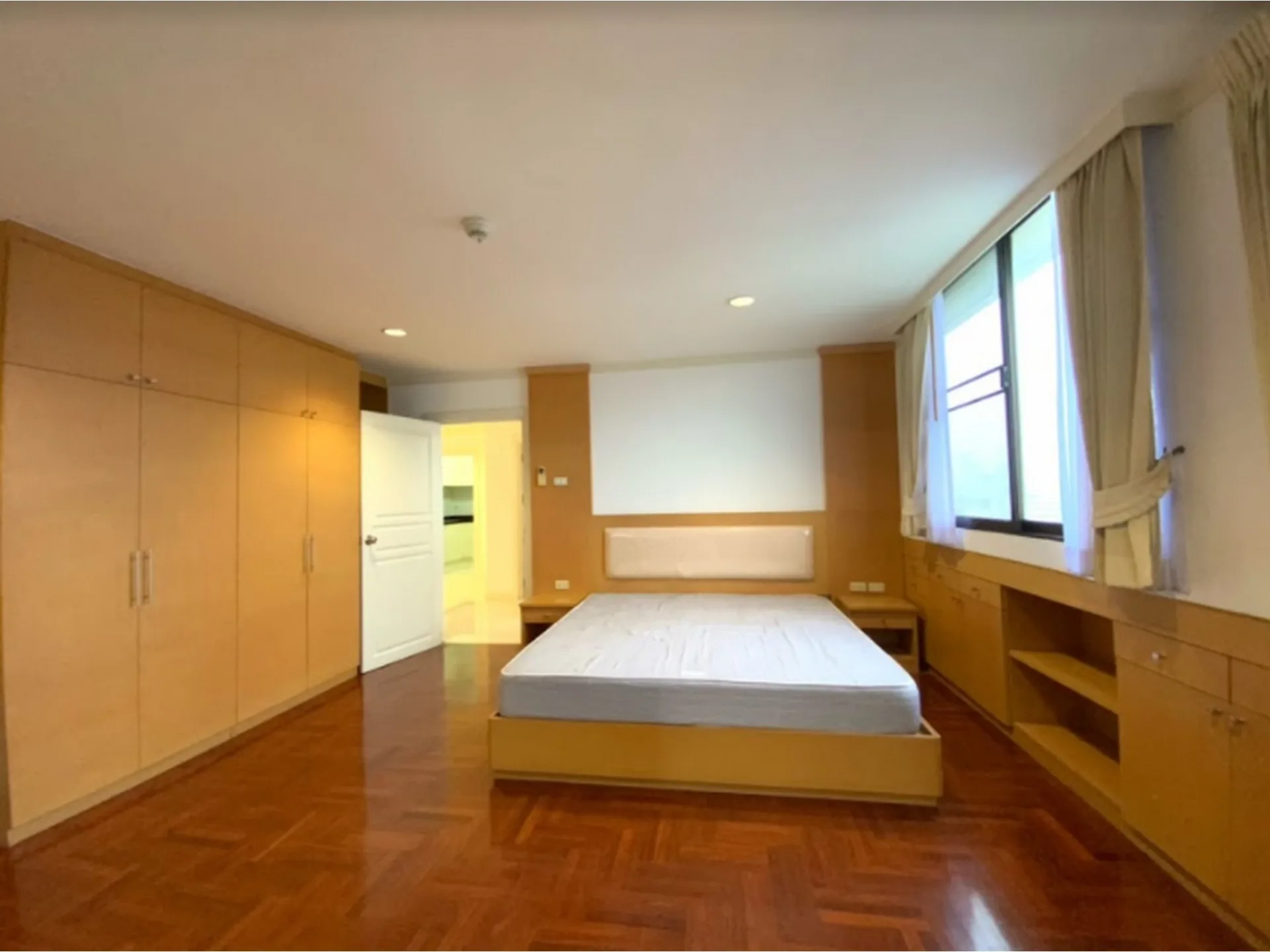 Property photos for Supalai Place