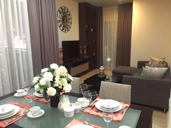 Property photos for Noble Refine