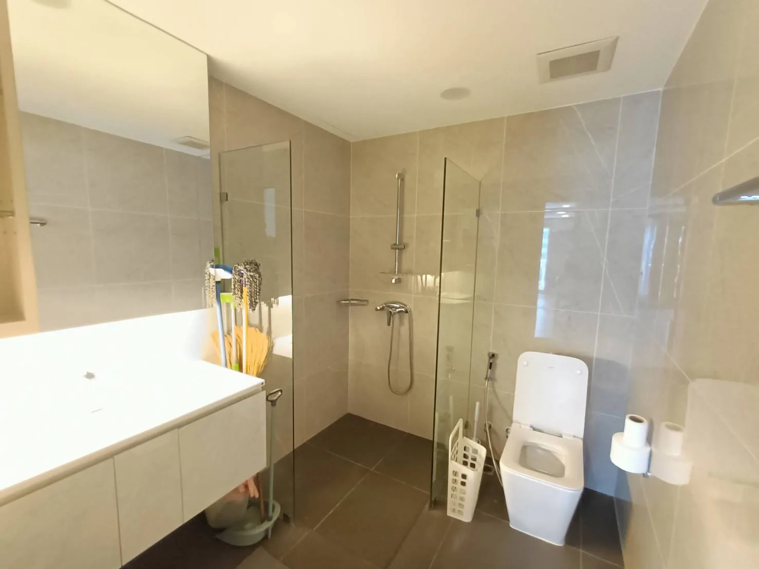 Property photos for Centric Scene Phaholyothin 9