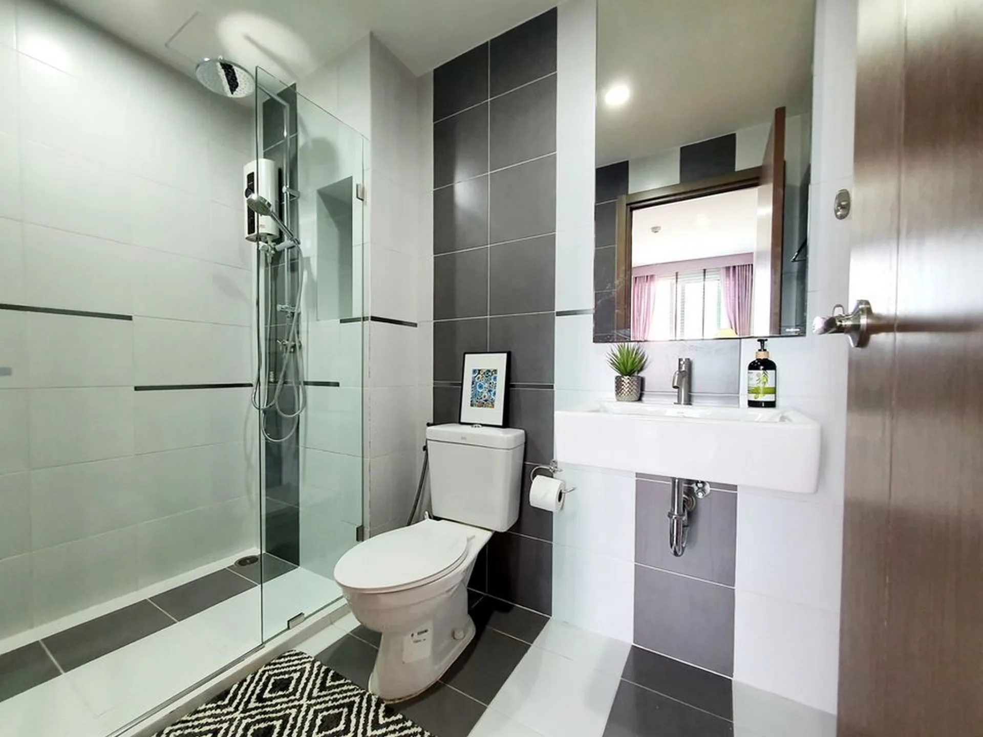 Property photos for The Base Sukhumvit 77