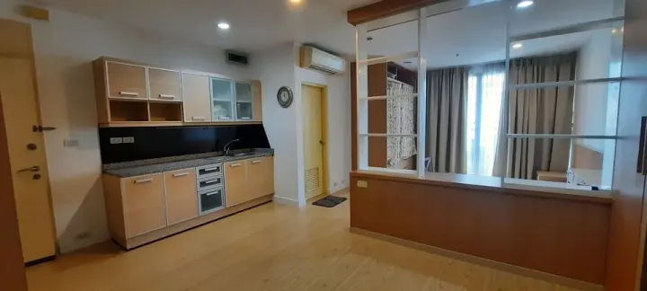 Property photos for Silom Grand Terrace
