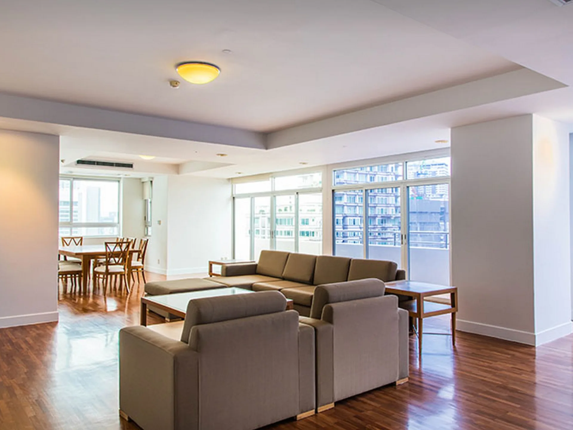 Property photos for Krungthep Thani Tower