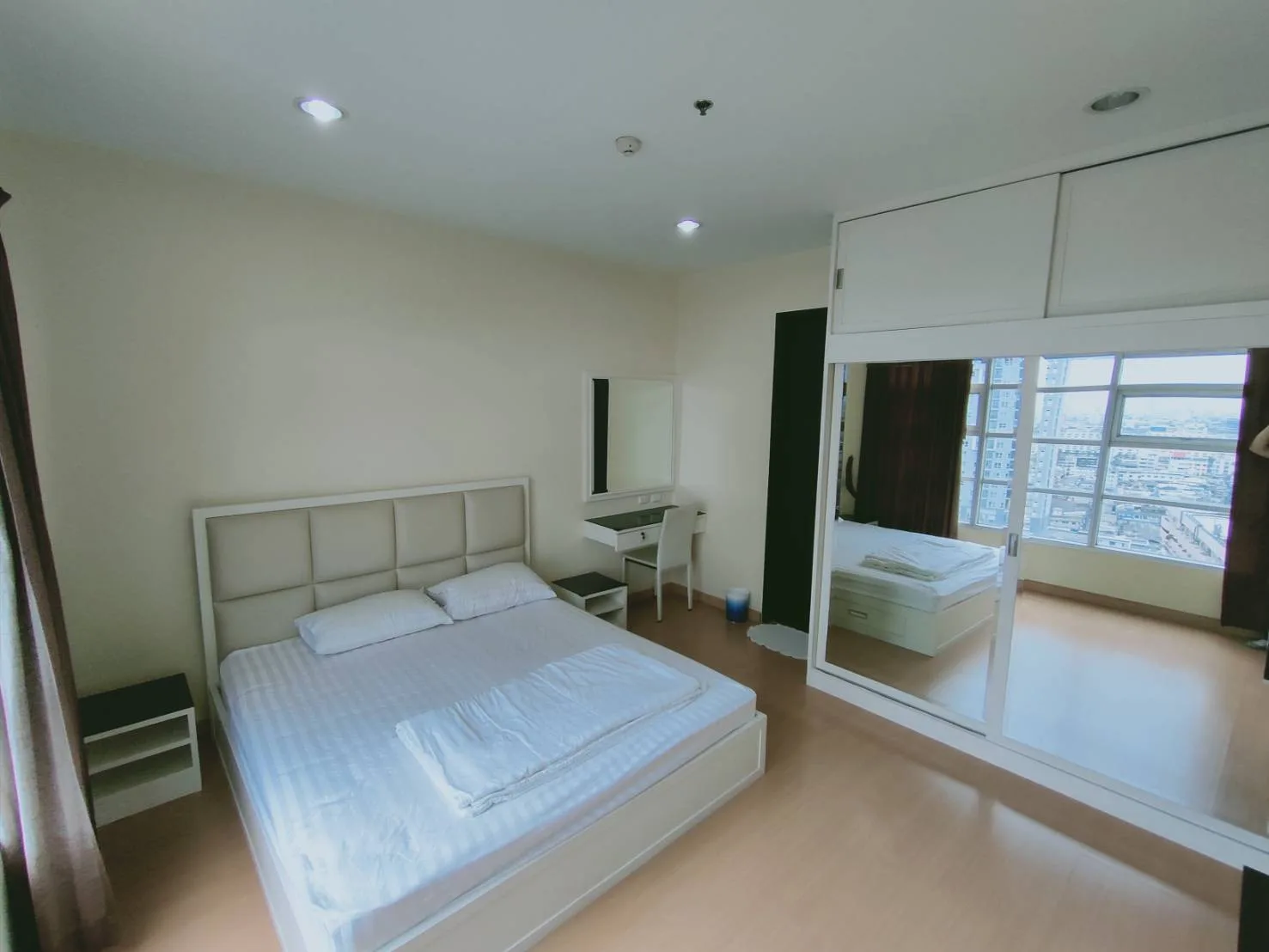 Property photos for Baan Klang Krung Siam - Pathumwan