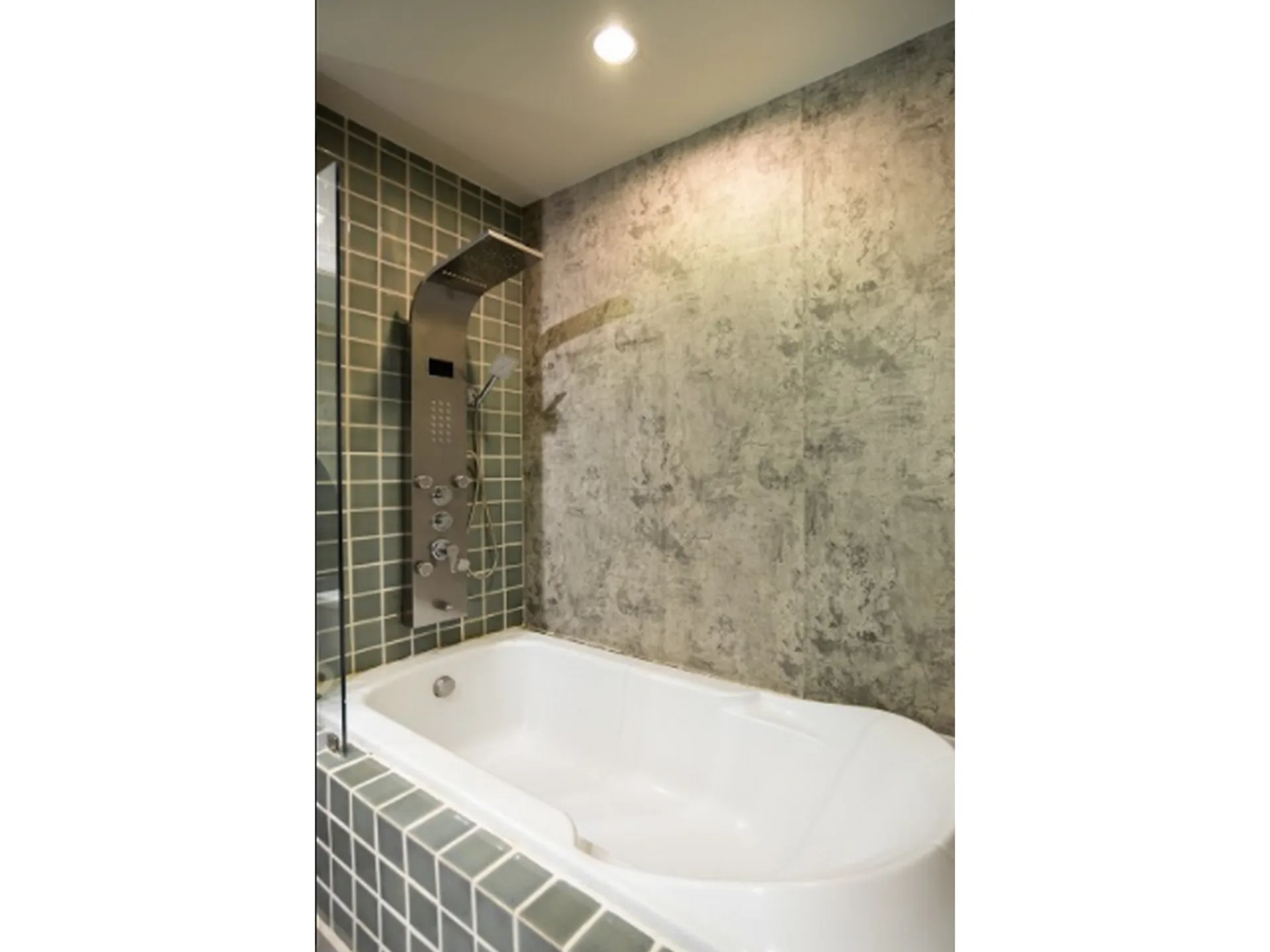 Property photos for Benviar Tonson Residence